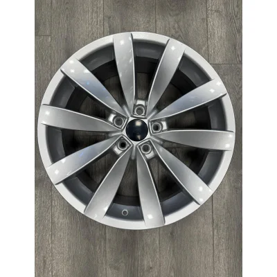 8,0X18 5X112 ET42 57,1 SİLVER